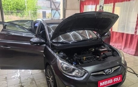Hyundai Solaris II рестайлинг, 2012 год, 850 000 рублей, 8 фотография