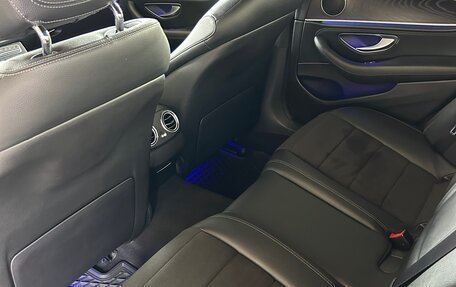 Mercedes-Benz E-Класс, 2019 год, 3 350 000 рублей, 14 фотография
