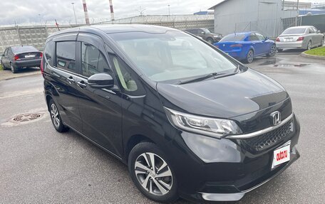 Honda Freed II, 2021 год, 1 870 000 рублей, 5 фотография