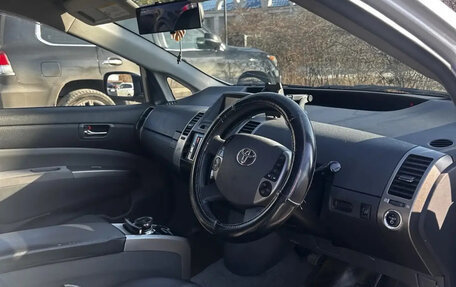 Toyota Prius, 2010 год, 710 000 рублей, 4 фотография