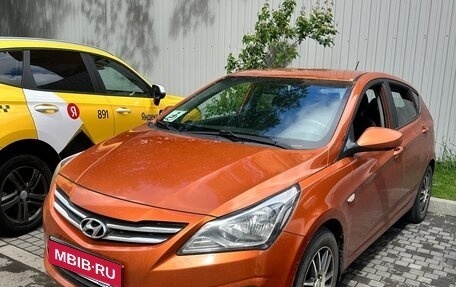 Hyundai Solaris II рестайлинг, 2014 год, 1 050 000 рублей, 1 фотография