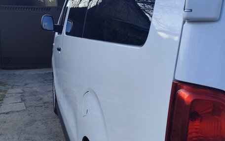 Opel Vivaro, 2020 год, 3 150 000 рублей, 3 фотография