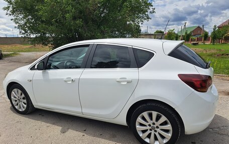 Opel Astra J, 2011 год, 650 000 рублей, 5 фотография