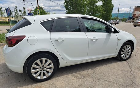 Opel Astra J, 2011 год, 650 000 рублей, 4 фотография