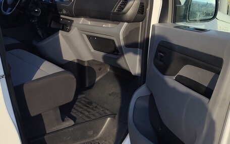 Opel Vivaro, 2020 год, 3 150 000 рублей, 11 фотография