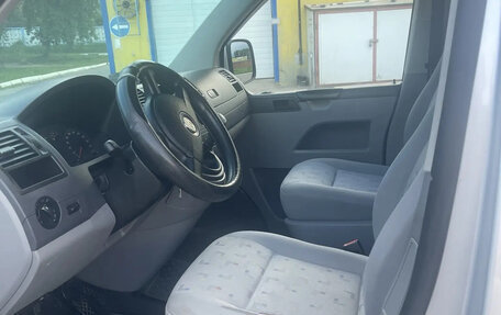 Volkswagen Caravelle T5, 2008 год, 850 000 рублей, 9 фотография