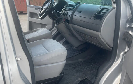 Volkswagen Caravelle T5, 2008 год, 850 000 рублей, 10 фотография