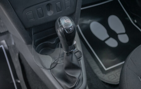 Renault Logan II, 2020 год, 889 000 рублей, 11 фотография
