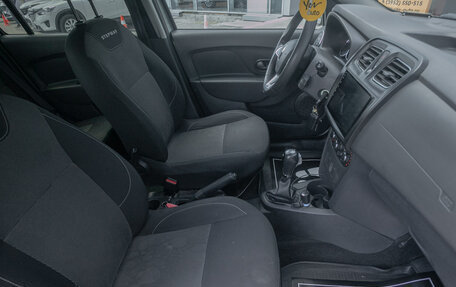 Renault Logan II, 2020 год, 889 000 рублей, 18 фотография
