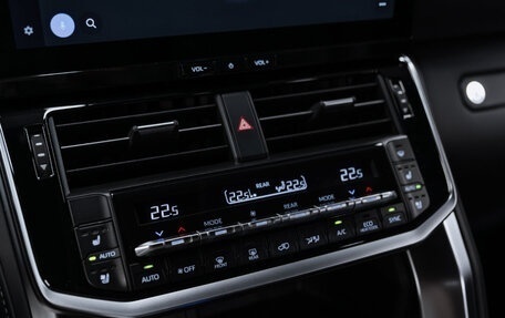 Toyota Land Cruiser, 2026 год, 14 280 000 рублей, 15 фотография