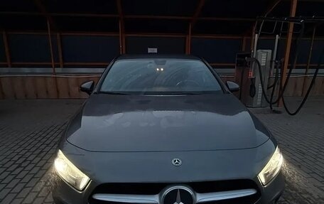 Mercedes-Benz A-Класс, 2018 год, 2 050 000 рублей, 2 фотография
