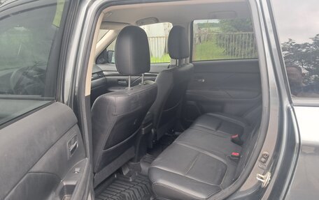 Mitsubishi Outlander III рестайлинг 3, 2017 год, 1 680 000 рублей, 13 фотография