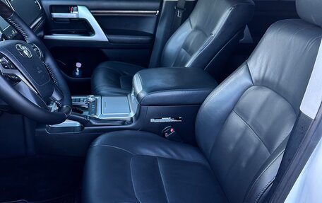 Toyota Land Cruiser 200, 2019 год, 6 700 000 рублей, 8 фотография