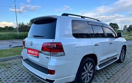 Toyota Land Cruiser 200, 2019 год, 6 700 000 рублей, 6 фотография