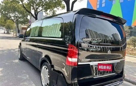 Mercedes-Benz V-Класс, 2023 год, 5 940 000 рублей, 5 фотография