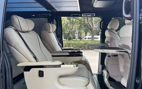 Mercedes-Benz V-Класс, 2023 год, 5 940 000 рублей, 11 фотография