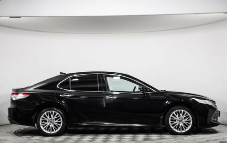 Toyota Camry, 2018 год, 2 749 000 рублей, 4 фотография