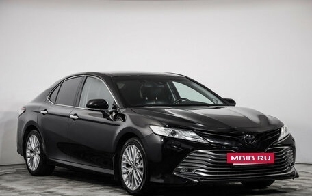 Toyota Camry, 2018 год, 2 749 000 рублей, 3 фотография
