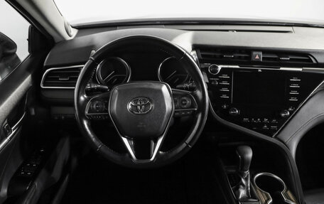 Toyota Camry, 2018 год, 2 749 000 рублей, 12 фотография