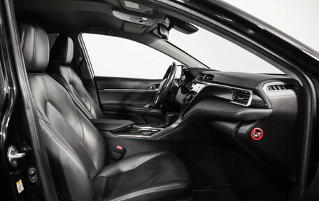 Toyota Camry, 2018 год, 2 749 000 рублей, 26 фотография