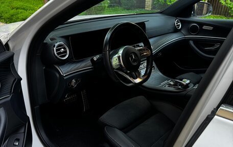 Mercedes-Benz E-Класс, 2020 год, 4 500 000 рублей, 7 фотография