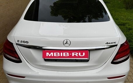 Mercedes-Benz E-Класс, 2020 год, 4 500 000 рублей, 4 фотография