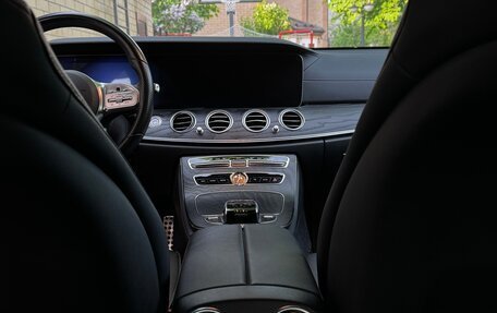 Mercedes-Benz E-Класс, 2020 год, 4 500 000 рублей, 12 фотография
