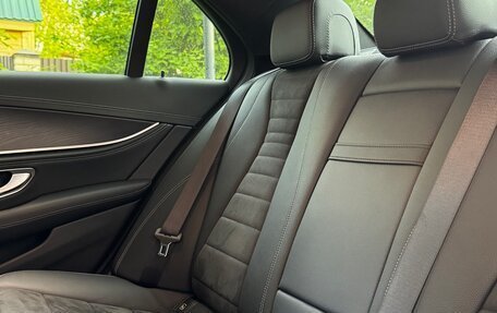 Mercedes-Benz E-Класс, 2020 год, 4 500 000 рублей, 11 фотография