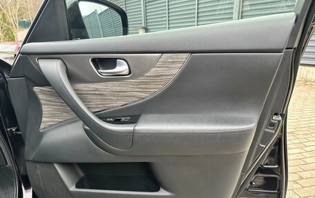 Infiniti QX70, 2014 год, 2 400 000 рублей, 14 фотография