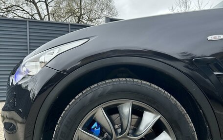Infiniti QX70, 2014 год, 2 400 000 рублей, 9 фотография