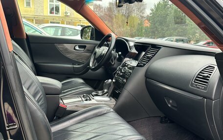 Infiniti QX70, 2014 год, 2 400 000 рублей, 13 фотография