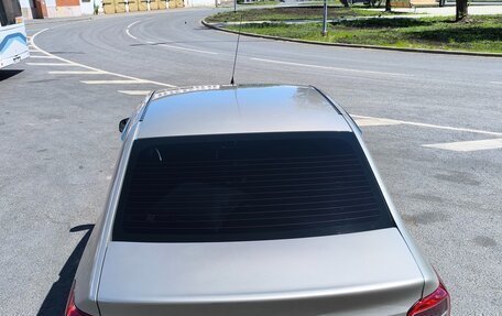 Renault Logan II, 2017 год, 800 000 рублей, 2 фотография