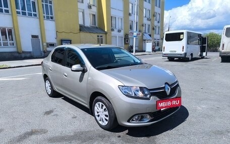 Renault Logan II, 2017 год, 800 000 рублей, 6 фотография