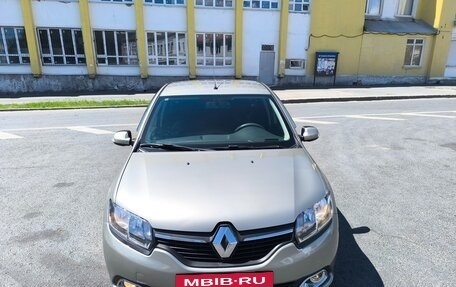 Renault Logan II, 2017 год, 800 000 рублей, 12 фотография