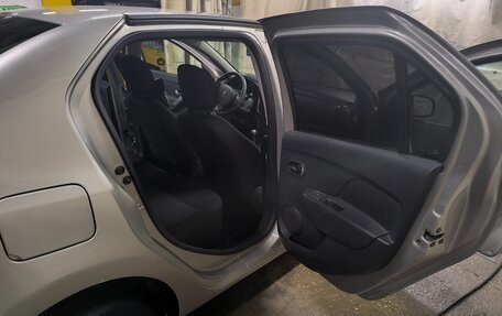 Renault Logan II, 2017 год, 800 000 рублей, 30 фотография