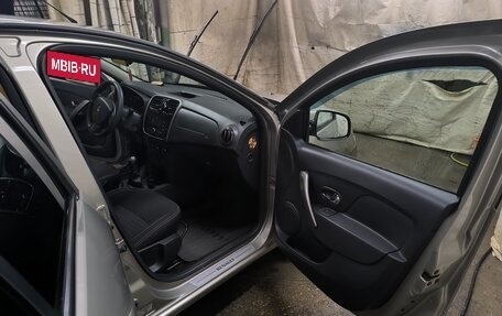 Renault Logan II, 2017 год, 800 000 рублей, 29 фотография