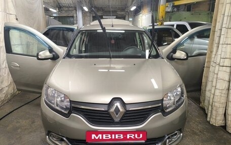 Renault Logan II, 2017 год, 800 000 рублей, 28 фотография