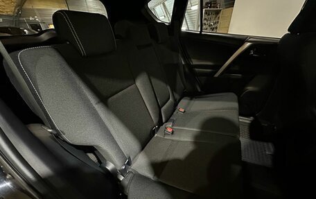 Toyota RAV4, 2019 год, 2 450 000 рублей, 20 фотография