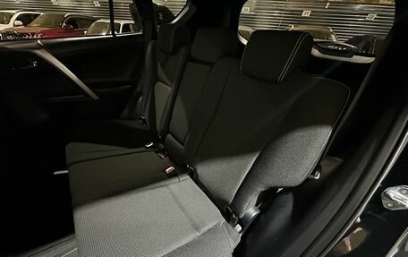 Toyota RAV4, 2019 год, 2 450 000 рублей, 21 фотография