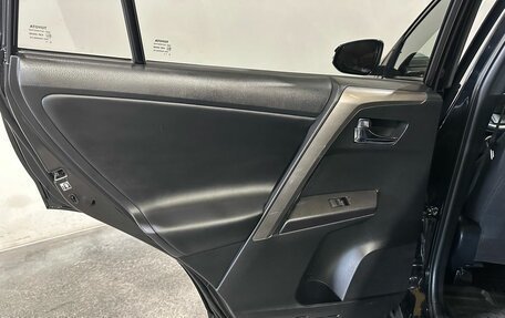 Toyota RAV4, 2019 год, 2 450 000 рублей, 24 фотография