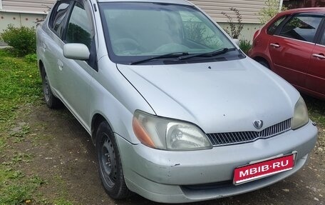 Toyota Platz, 2002 год, 380 000 рублей, 1 фотография