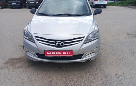 Hyundai Solaris II рестайлинг, 2016 год, 450 000 рублей, 1 фотография