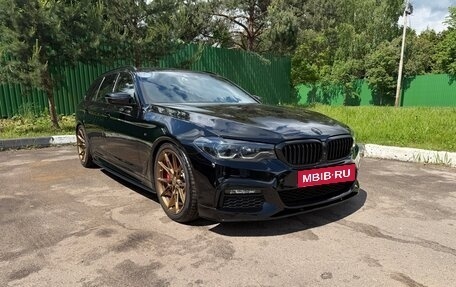 BMW 5 серия, 2019 год, 3 580 000 рублей, 2 фотография