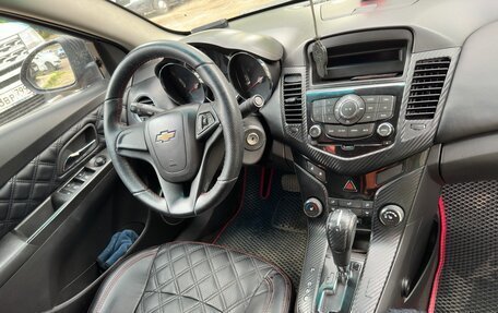 Chevrolet Cruze II, 2011 год, 330 000 рублей, 3 фотография