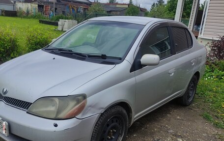 Toyota Platz, 2002 год, 380 000 рублей, 2 фотография