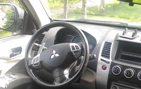 Mitsubishi Pajero Sport II рестайлинг, 2011 год, 1 350 000 рублей, 10 фотография