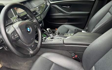 BMW 5 серия, 2015 год, 1 600 000 рублей, 10 фотография