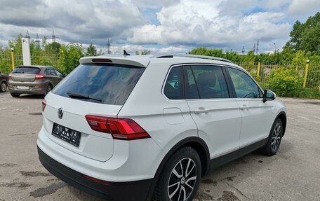 Volkswagen Tiguan II, 2017 год, 1 699 000 рублей, 2 фотография