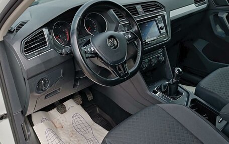 Volkswagen Tiguan II, 2017 год, 1 699 000 рублей, 8 фотография