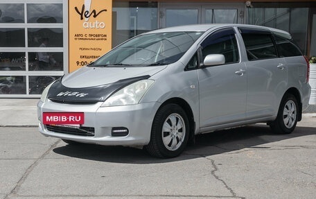 Toyota Wish II, 2003 год, 588 000 рублей, 2 фотография